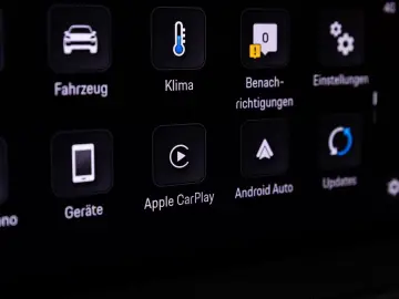 PORSCHE Cayenne E-Hybrid  PANO LUFT BOSE ACC 18-WEGE 21