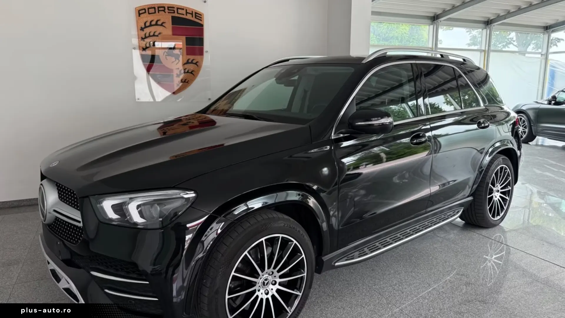Mercedes-Benz GLE 350e 4M AMG   Finanțare Leasing
