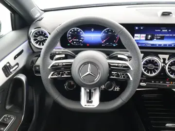 Mercedes-Benz AMG A 35 4MATIC AMG Night Burmester MBUX Pano
