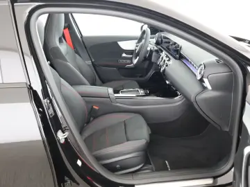 Mercedes-Benz AMG A 35 4MATIC AMG Night Burmester MBUX Pano