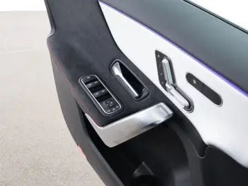 Mercedes-Benz AMG A 35 4MATIC AMG Night Burmester MBUX Pano