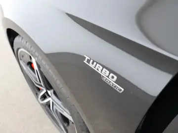 Mercedes-Benz AMG A 35 4MATIC AMG Night Burmester MBUX Pano