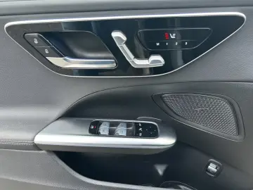 Mercedes-Benz C 200 AMG