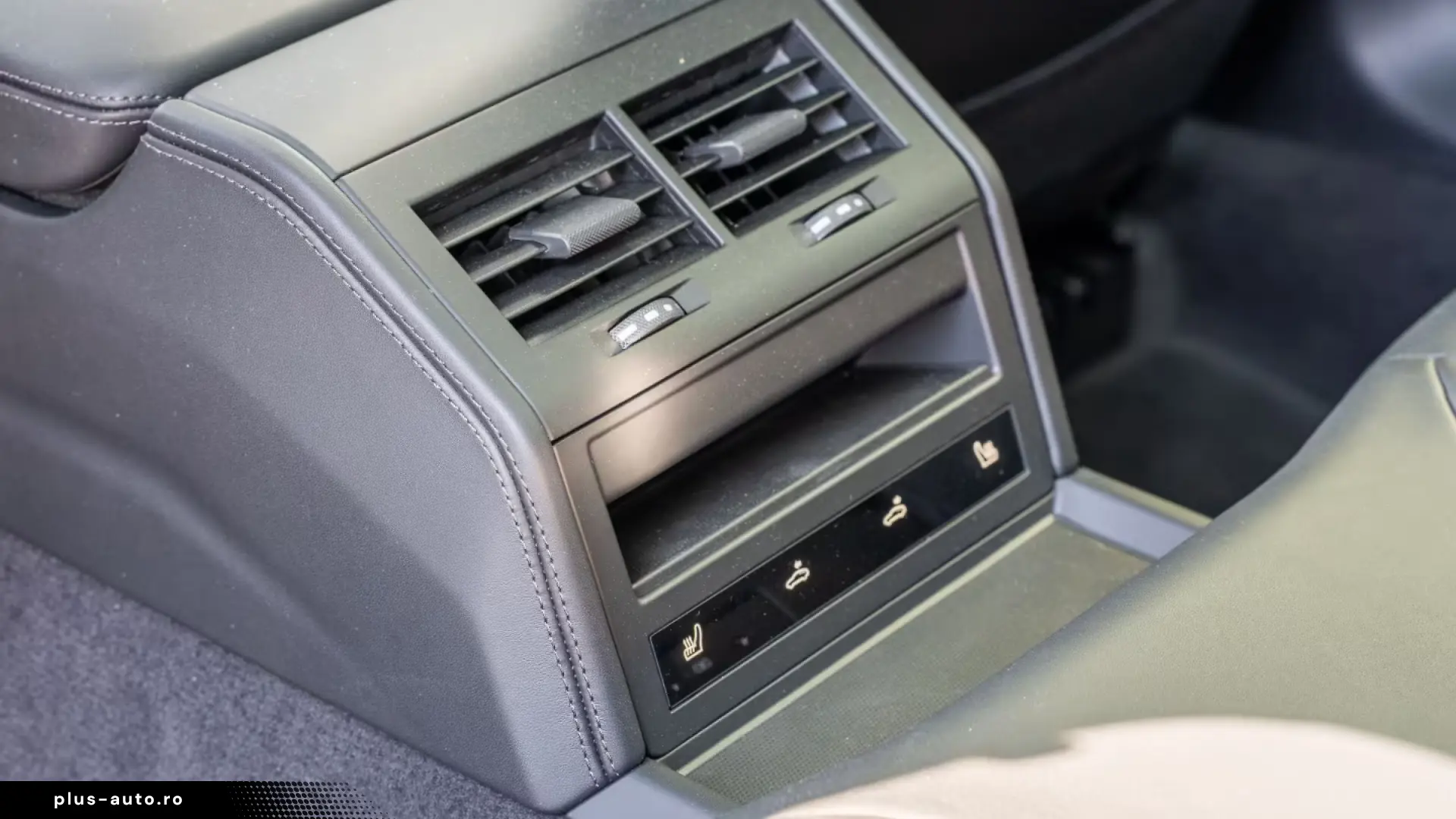 Porsche Panamera 4 Pano Sport Design