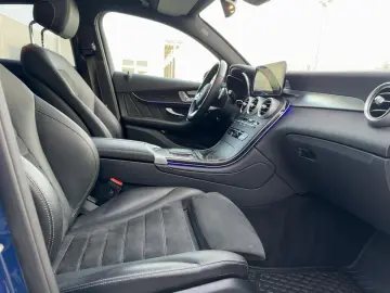 MERCEDES-BENZ GLC 300 4M Coupé AMG
