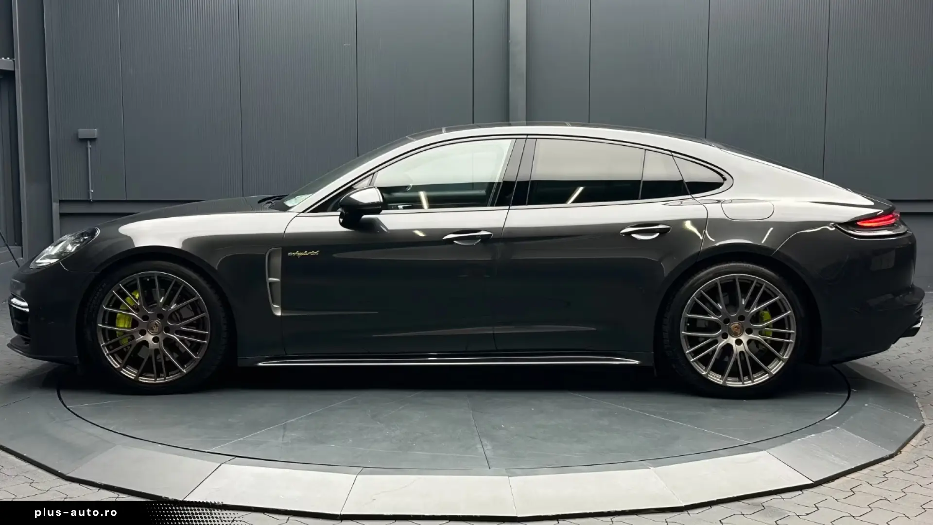 Porsche Panamera 4 E-Hybrid Platinum Edition CARBON