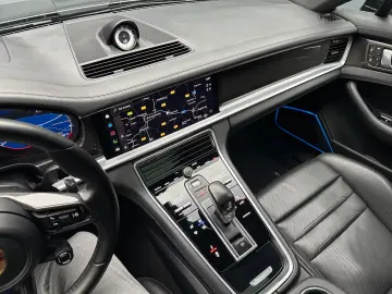 Porsche Panamera 4 E-Hybrid Platinum Edition CARBON