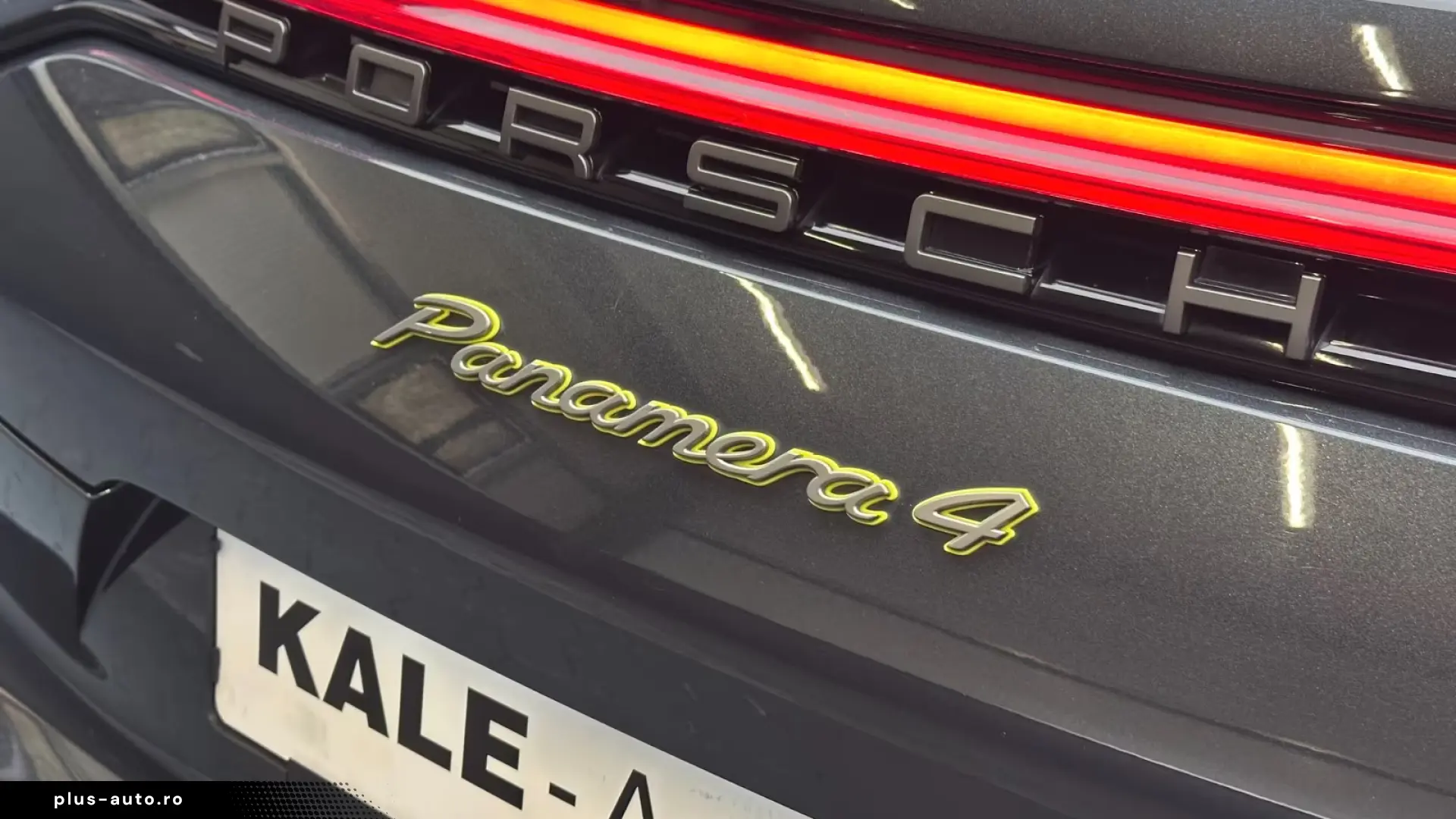 Porsche Panamera 4 E-Hybrid Platinum Edition CARBON