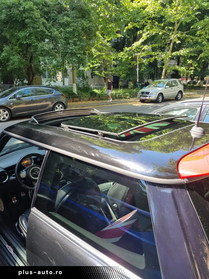 MINI John Cooper Works Coupé
