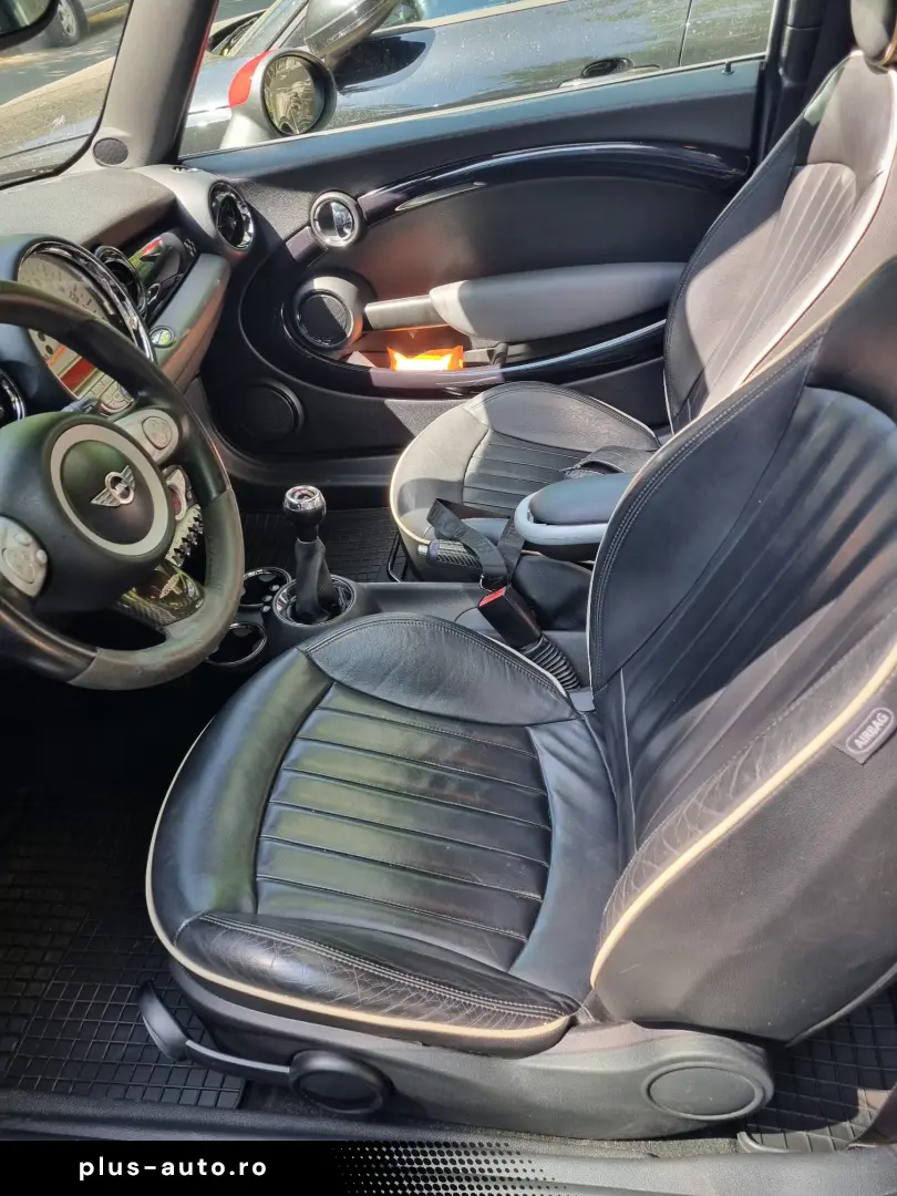 MINI John Cooper Works Coupé