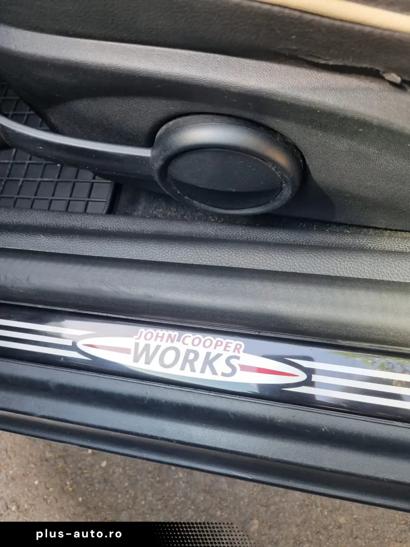 MINI John Cooper Works Coupé