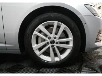 AUDI A6 Avant 45 TDI quattro LED DAB Navi-MMI PDC 18'