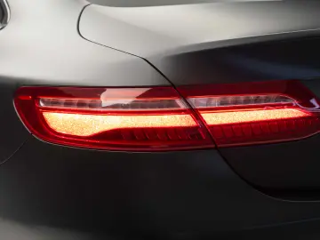 Mercedes Benz E400 4matic COUPE