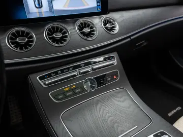 Mercedes Benz E400 4matic COUPE