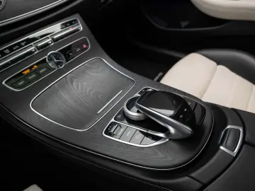 Mercedes Benz E400 4matic COUPE