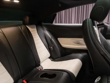 Mercedes Benz E400 4matic COUPE