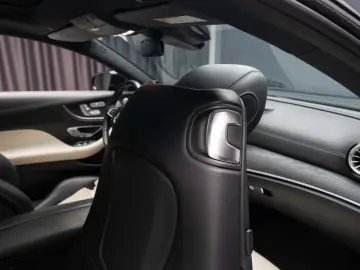 Mercedes Benz E400 4matic COUPE