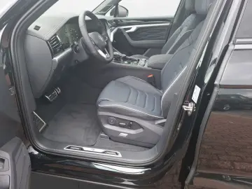VW Touareg R-Line 3 0 l V6 286 PS   HUD   DYNAUDIO
