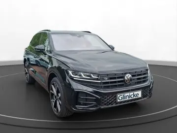 VW Touareg R-Line 3 0 l V6 286 PS   HUD   DYNAUDIO