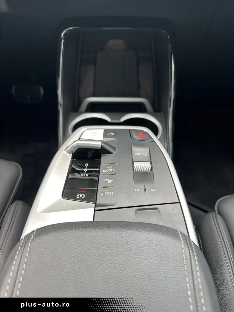 BMW iX1 xDrive30 M-Sport NAV LED ACC KAMERA PANO SHZ
