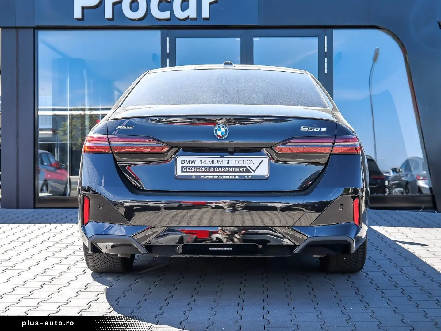 BMW 550e xDrive M Sport HUD PANO ACC AHK 360 KAM LM