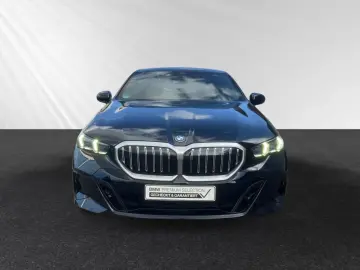BMW 550e xDrive Inkl. € 1.190 Zubehörbonus M Sport A