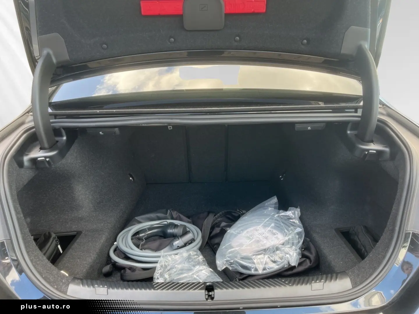 BMW 550e xDrive Inkl. € 1.190 Zubehörbonus M Sport A