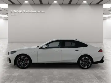 BMW 550e xDrive Lim. M Sport Pro Komf-Sitze B&W Pano