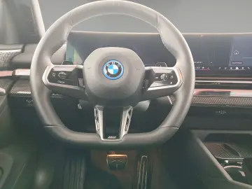 BMW 550e xDrive Lim. M Sport Pro Komf-Sitze B&W Pano