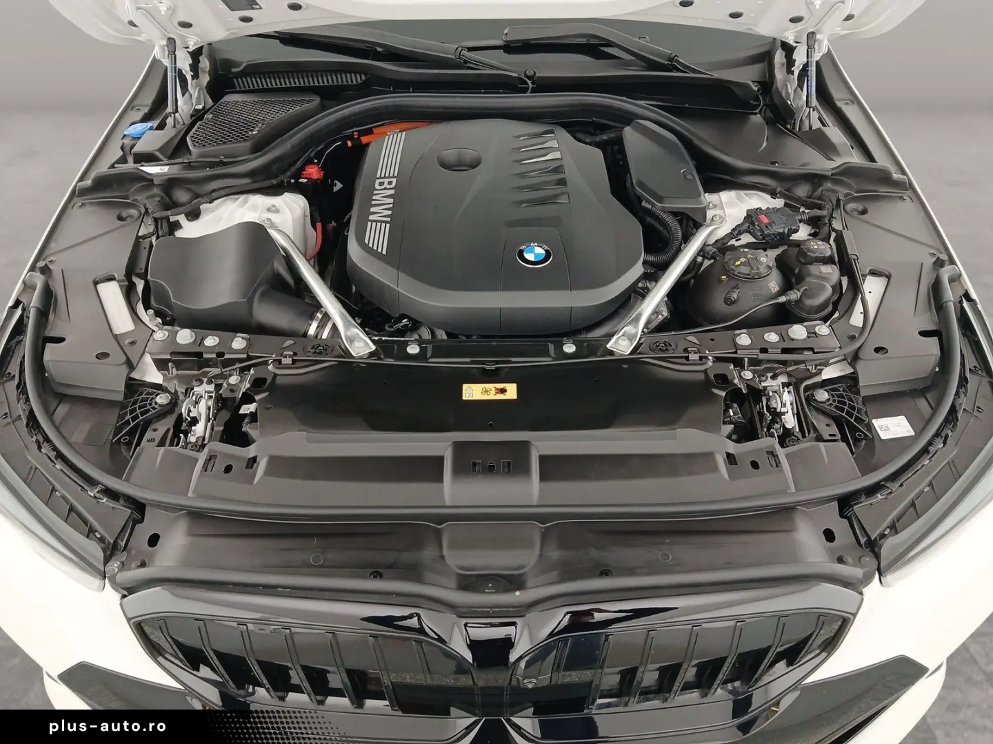 BMW 550e xDrive Lim. M Sport Pro Komf-Sitze B&W Pano