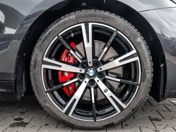 BMW 550e xDrive M Sport HUD PANO ACC AHK 360 KAM LM