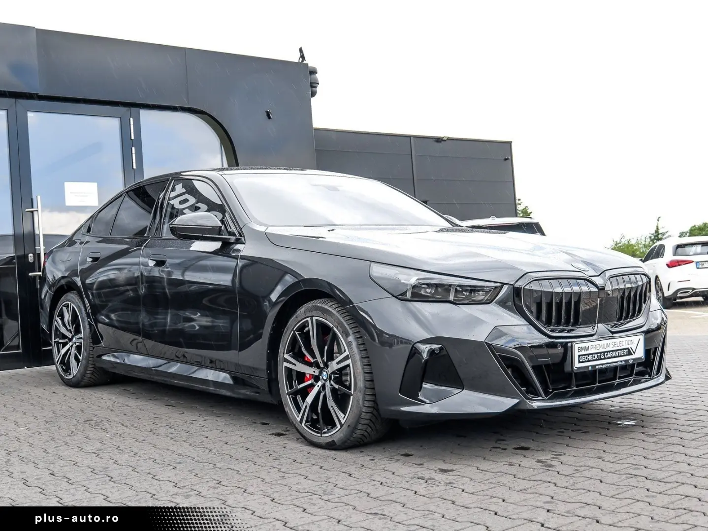 BMW 550e xDrive M Sport HUD PANO ACC AHK 360 KAM LM