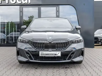 BMW 550e xDrive M Sport HUD PANO ACC AHK 360 KAM LM