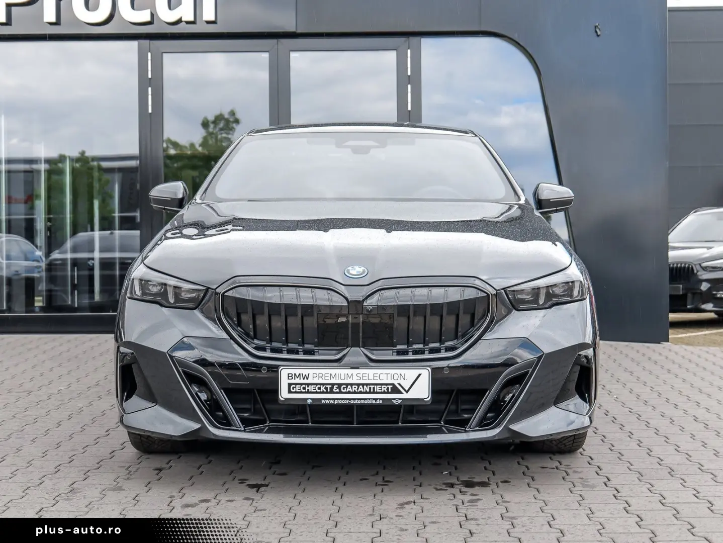 BMW 550e xDrive M Sport HUD PANO ACC AHK 360 KAM LM