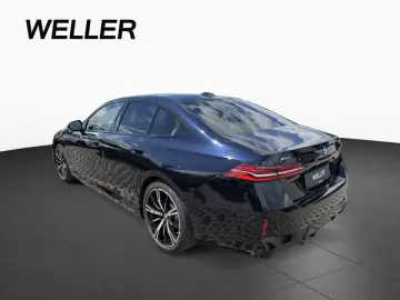 BMW 530e xDr M Sport Pano Iconic DAPro H K 360  HUD