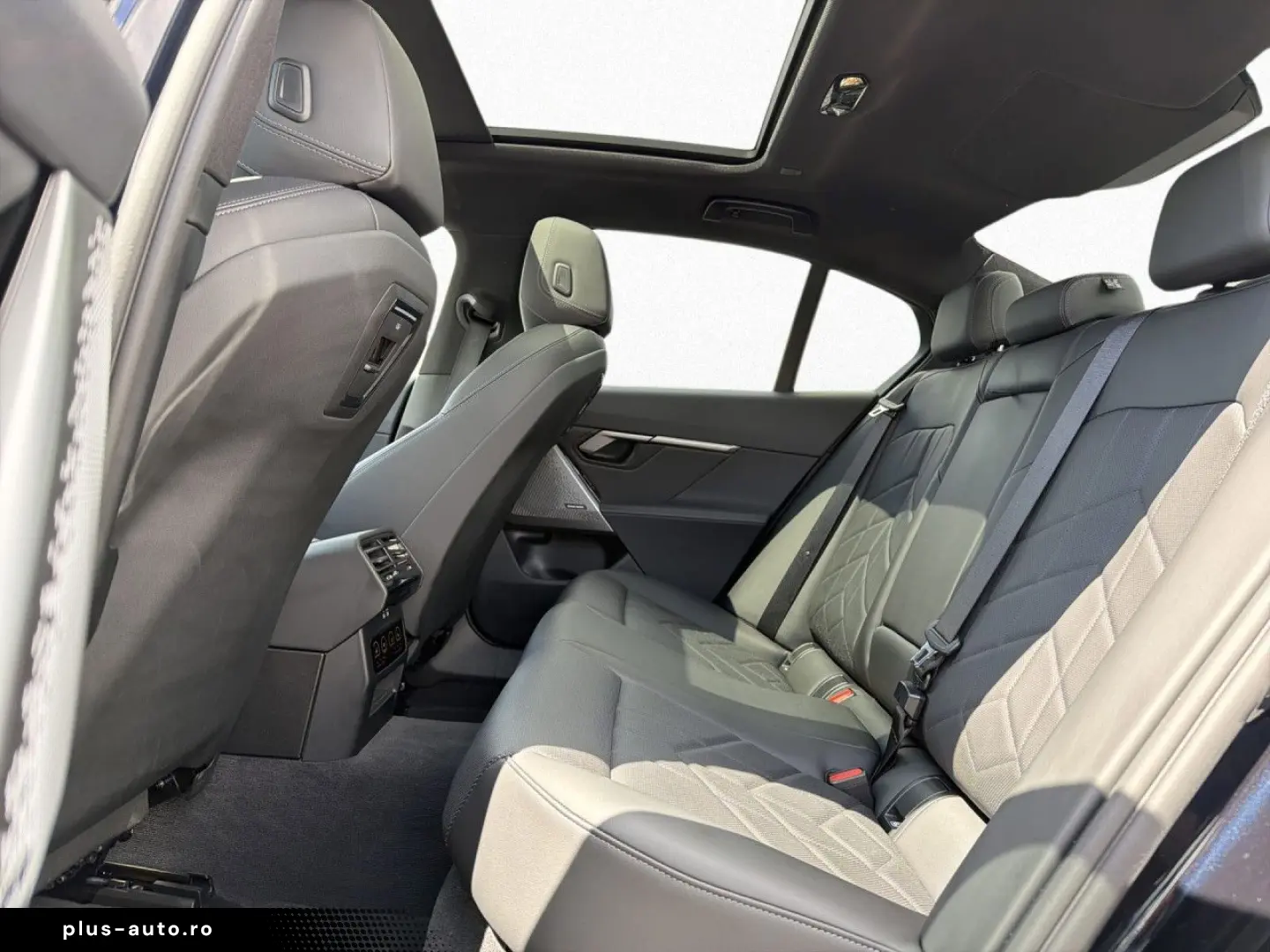 BMW 530e xDr M Sport Pano Iconic DAPro H K 360  HUD