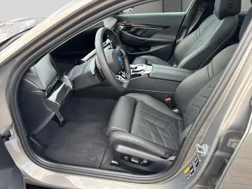 BMW 530e xDrive Lim M Sport Pro Pano 20 AHK 360 ACC