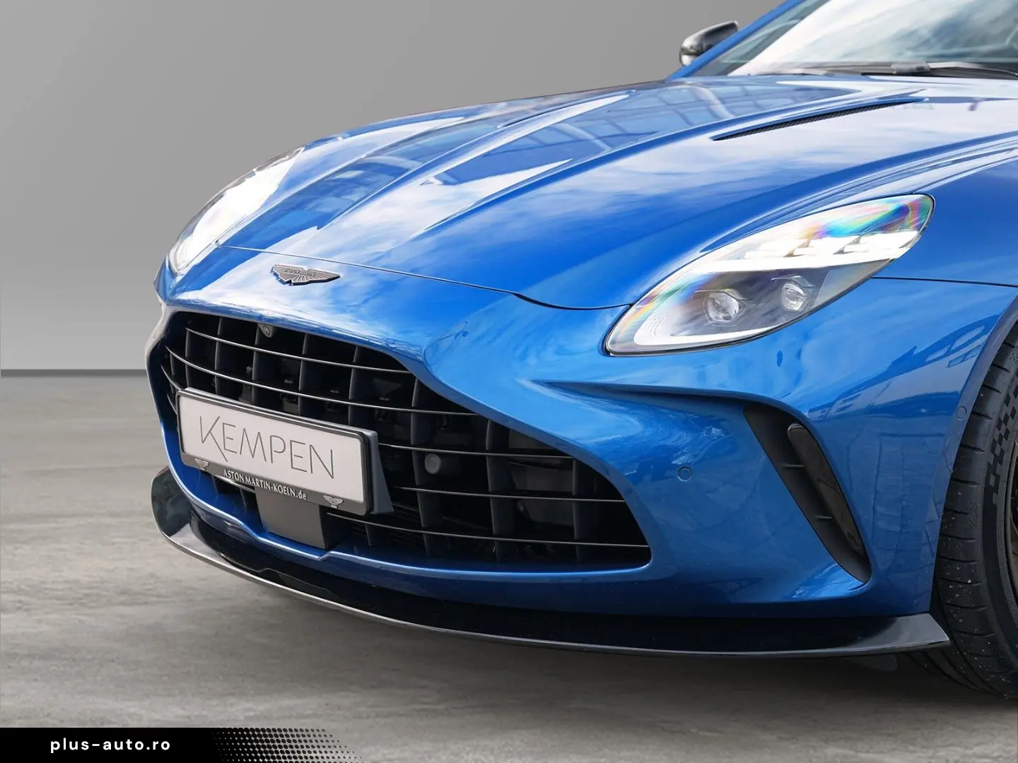 ASTON MARTIN Vantage Plasma Blue   Onyx Black
