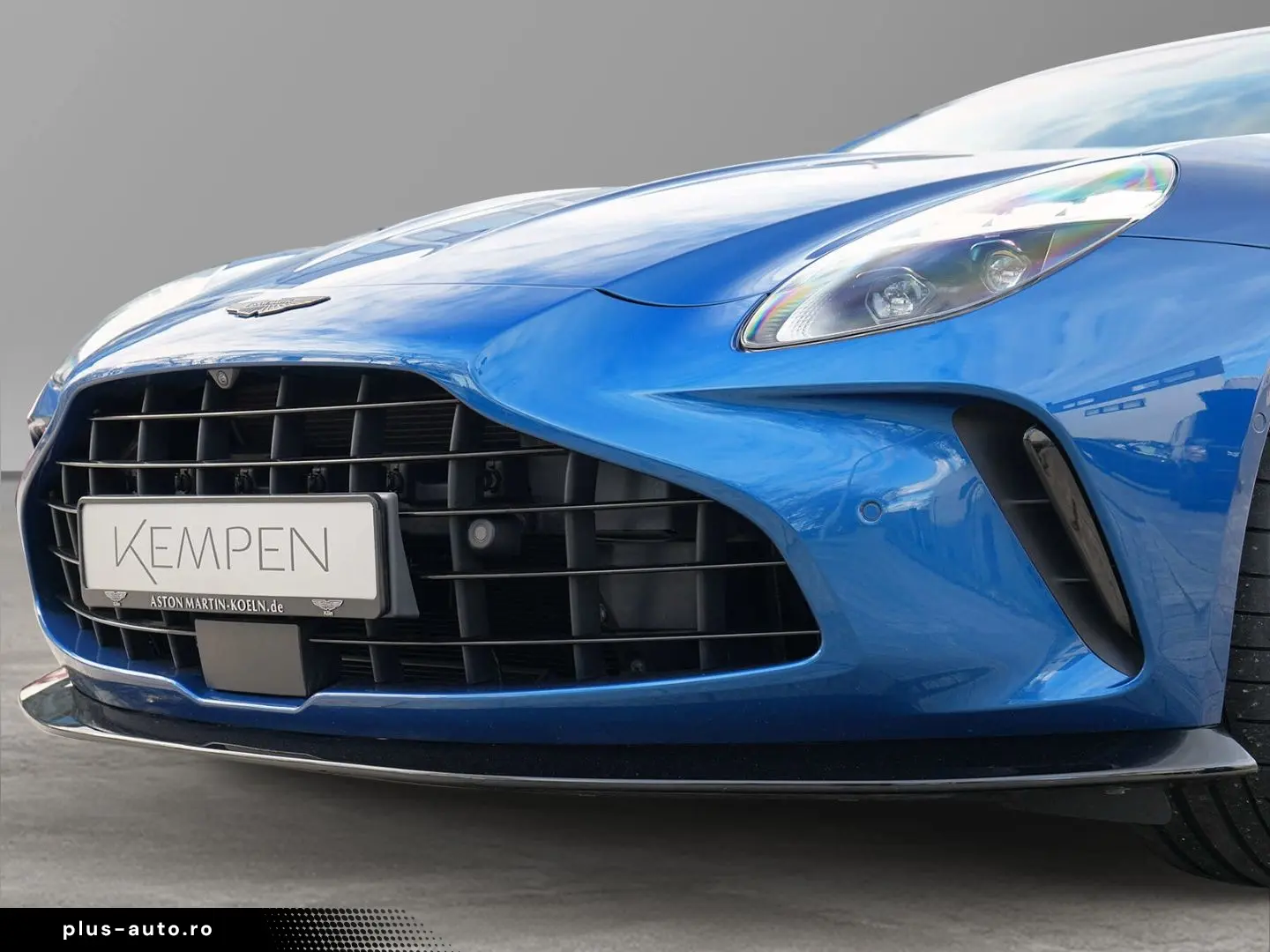 ASTON MARTIN Vantage Plasma Blue   Onyx Black