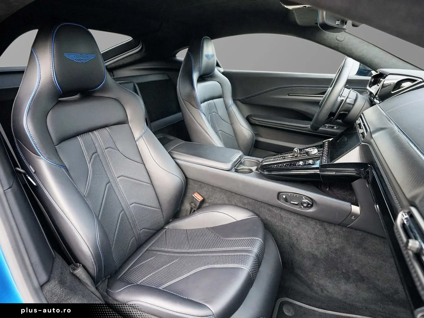 ASTON MARTIN Vantage Plasma Blue   Onyx Black