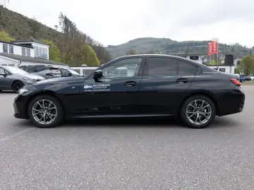 BMW 320d xDrive M-Sport FACEL. LED ACC NAVI SHZ PDC