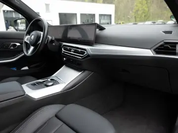 BMW 320d xDrive M-Sport FACEL. LED ACC NAVI SHZ PDC