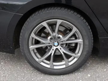 BMW 320d xDrive M-Sport FACEL. LED ACC NAVI SHZ PDC