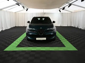 ALFA ROMEO Junior-e 54 kWh LED CARPLAY KAMERA ACC 18