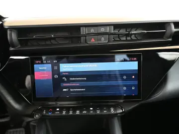ALFA ROMEO Junior-e 54 kWh LED CARPLAY KAMERA ACC 18