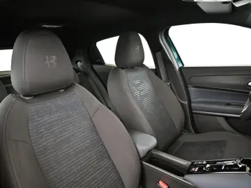 ALFA ROMEO Junior-e 54 kWh LED CARPLAY KAMERA ACC 18