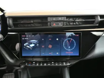 ALFA ROMEO Junior-e 54 kWh LED CARPLAY KAMERA ACC 18