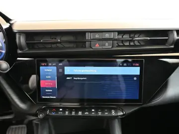 ALFA ROMEO Junior-e 54 kWh LED CARPLAY KAMERA ACC 18