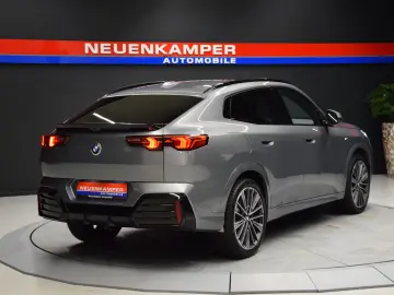 BMW X2 20d xDrive M Sport 360  Pano HuD AHK h k ACC