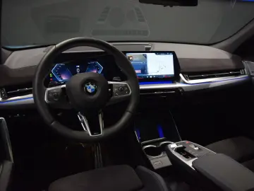 BMW X2 20d xDrive M Sport 360  Pano HuD AHK h k ACC